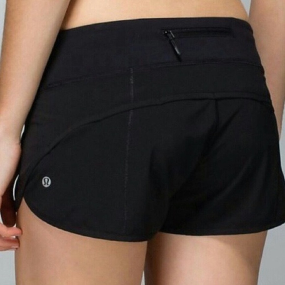 Lululemon speed up 2.5” black shorts